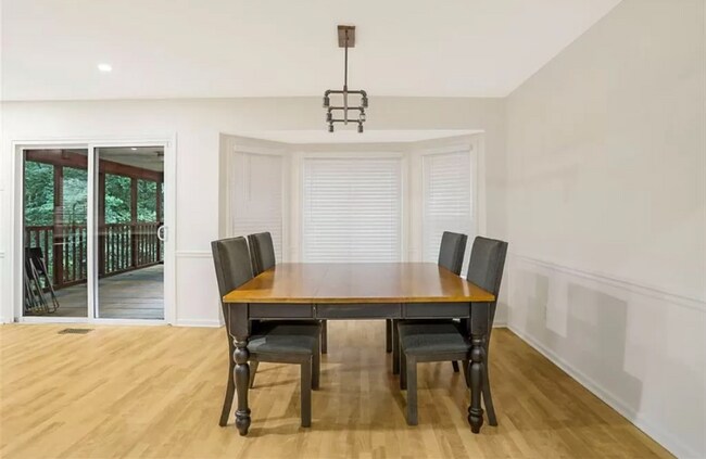 Foto del edificio - 2260 Lexington Way