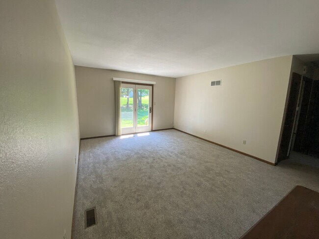 Foto del edificio - 733 SE Claremont St