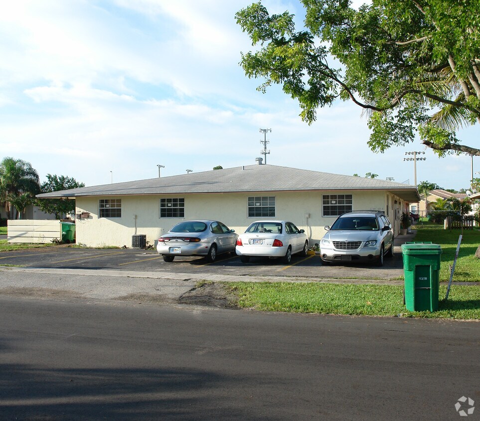 Building Photo - 5200 NW 22nd St