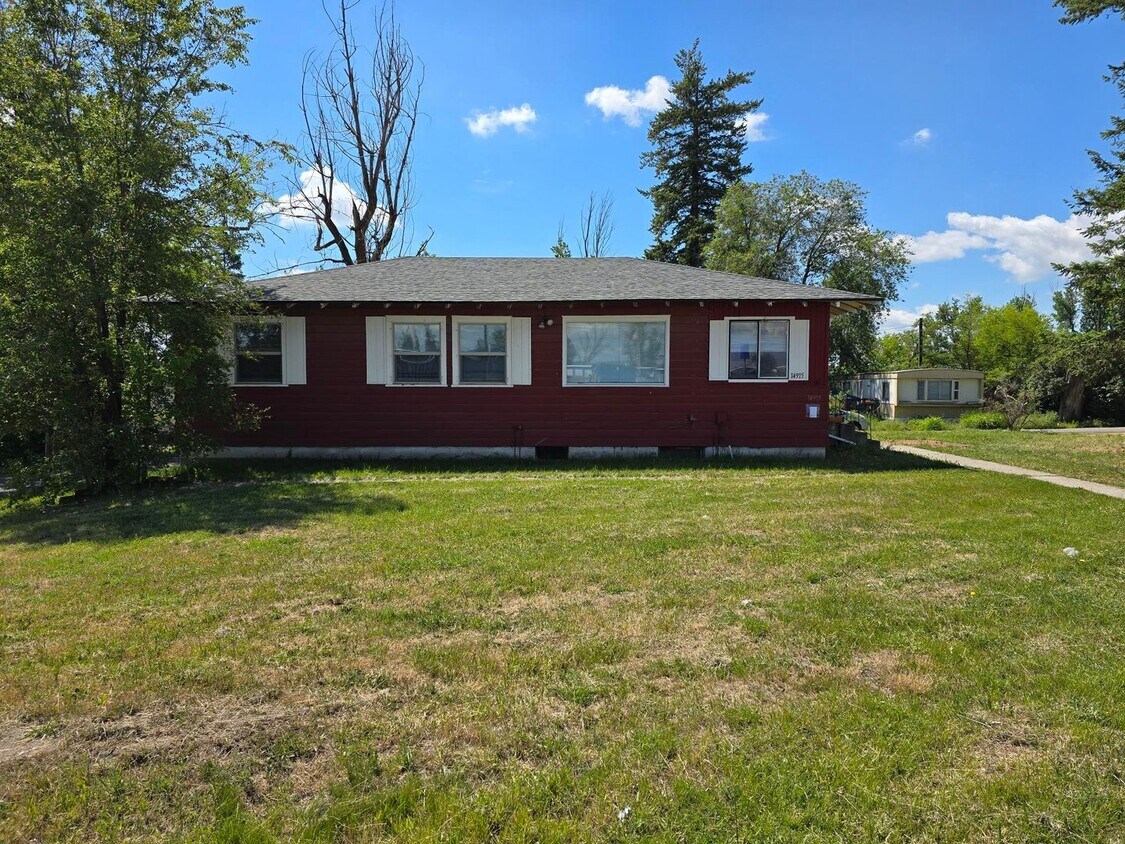 14915 US2 Unit Red House, Medical Lake, WA 99022 Room for Rent in Medical Lake, WA