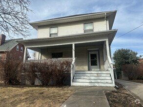 Building Photo - 108 E Beecher St