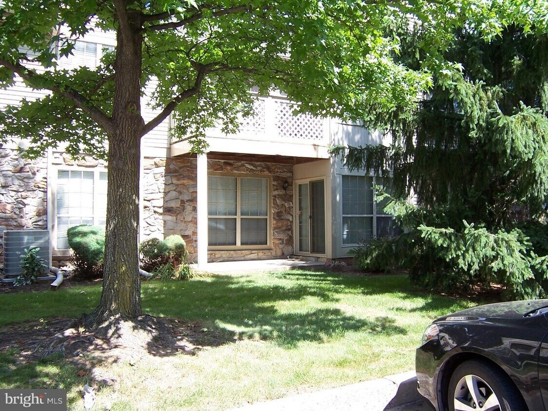 209 Foxmeadow Dr Unit 209, Royersford, PA 19468 Condo for Rent in Royersford, PA