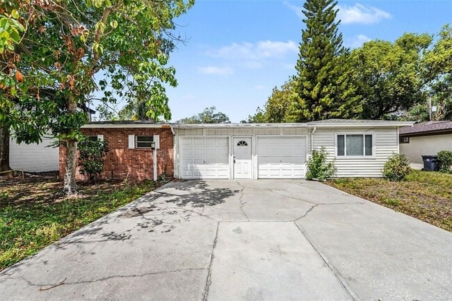 Photo - 14706 Carnation Dr House
