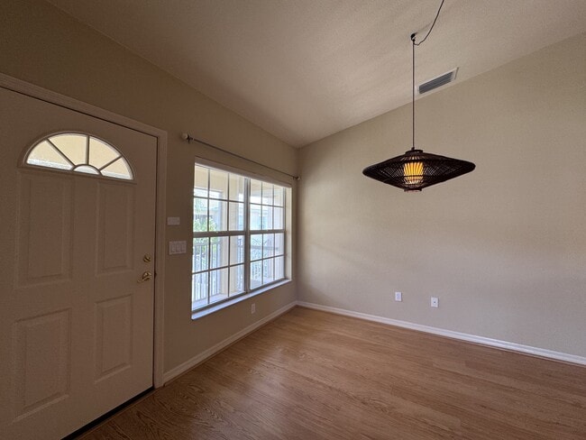 Building Photo - 200 Mirabella Cir