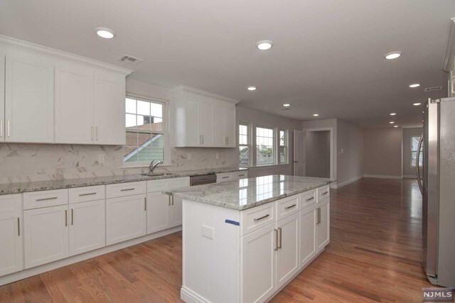 Foto del edificio - 143-145 Linden Ave