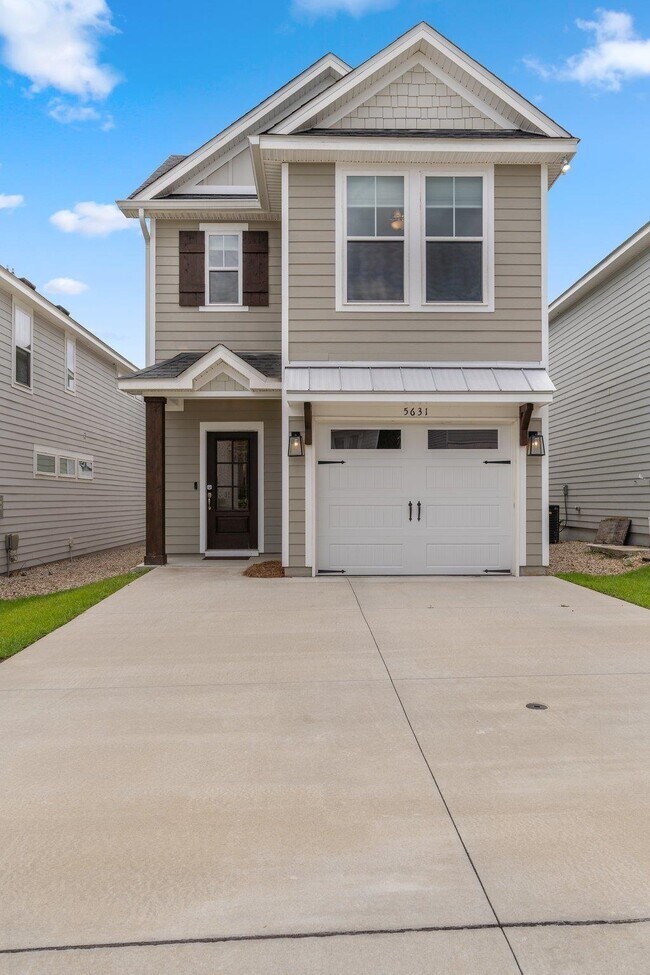 Foto del edificio - 5631 Fletcher Oaks Dr