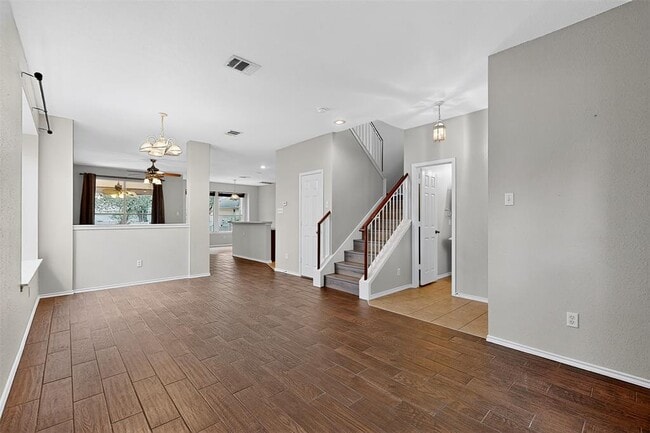 Building Photo - 319 Bandstand Ln