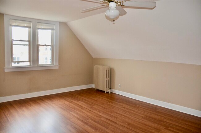 Building Photo - 122 Shippen St