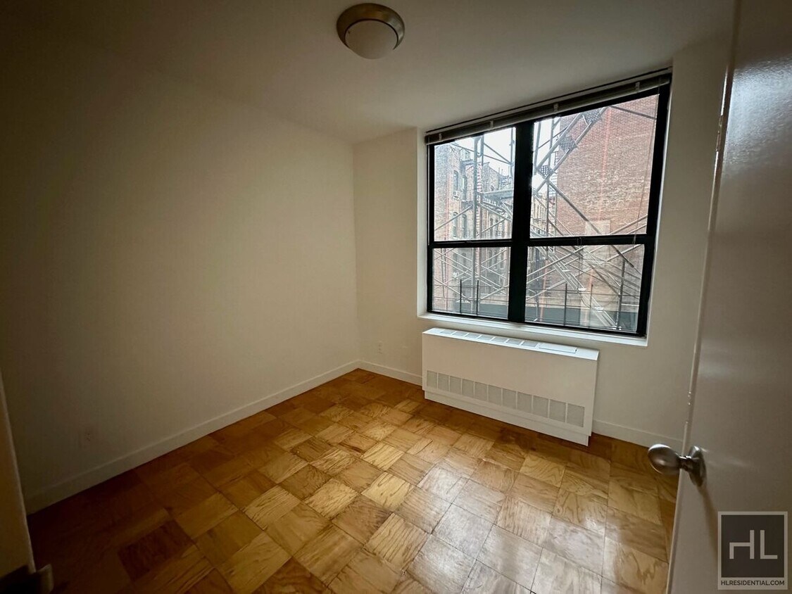 Foto principal - W 87th St