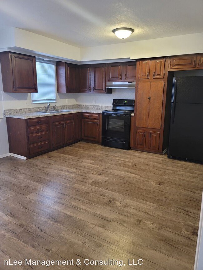 Building Photo - 4 br, 2 bath House - 421 Lee Street