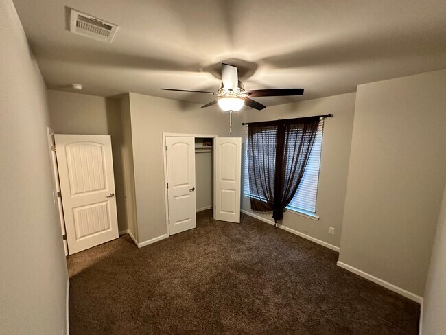 Bedroom 1 - 412 Oak Haven Ct