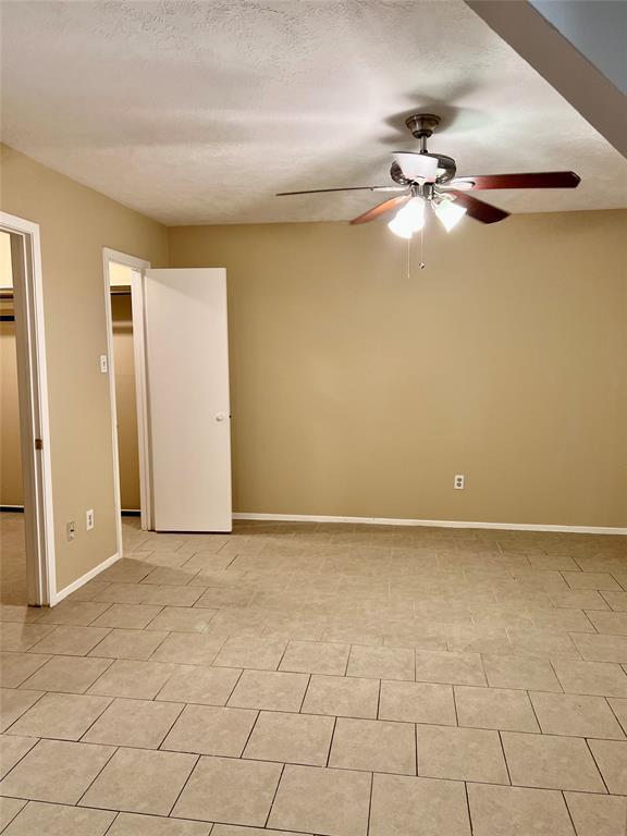 Building Photo - 2702 Spring Canyon Ct