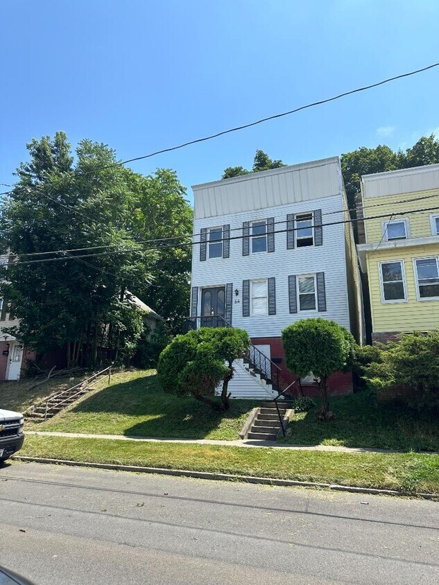 Foto del edificio - 64 Elm St