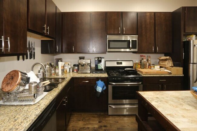 Foto del edificio - 4849 N Seeley Ave