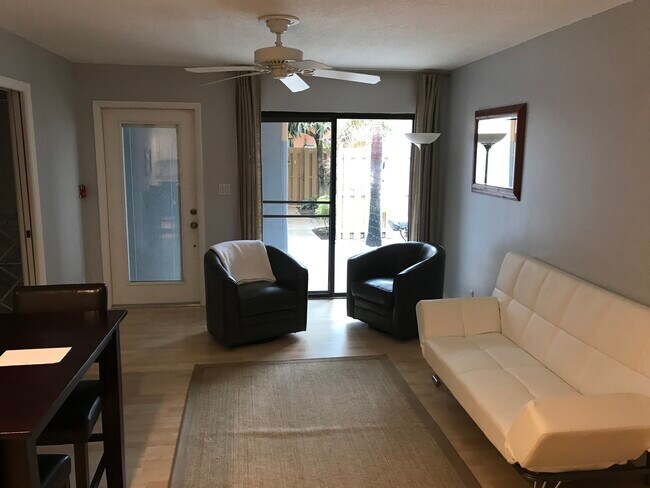 Living Room - 616 Executive Center Dr