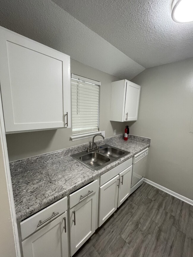 Pine Ridge Apartments Apartments at 404B Lynn Ct Cary, NC