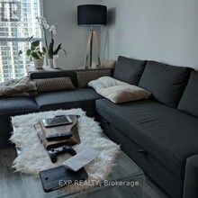 Building Photo - 205 Sherway Gardens Rd