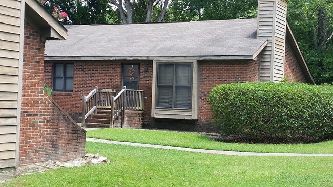 Building Photo - 130-136 Homeplace Ct