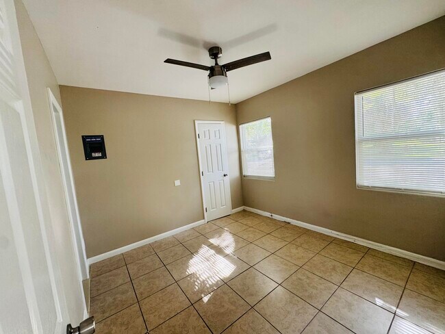 Foto del edificio - 602 Texas Ct