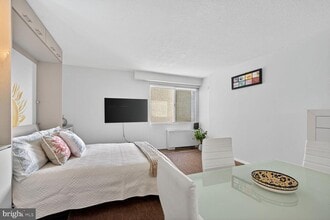 Building Photo - 4515 Willard Ave