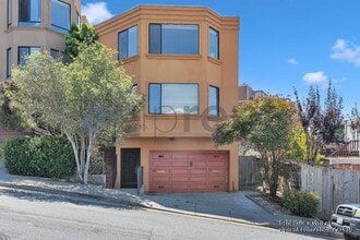 Building Photo - 813 Meade Ave