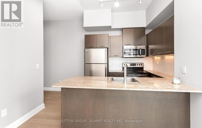 Building Photo - 360-3360 Square One Dr