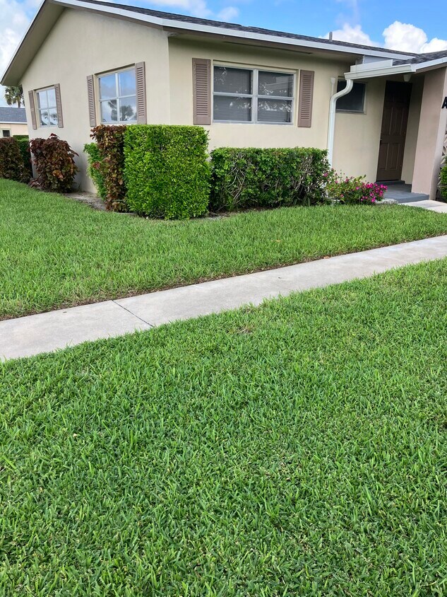 Foto principal - 5263 Cresthaven Blvd