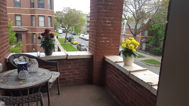 Beautiful Balcony (Southeast View)) - 3300 W Dickens Ave