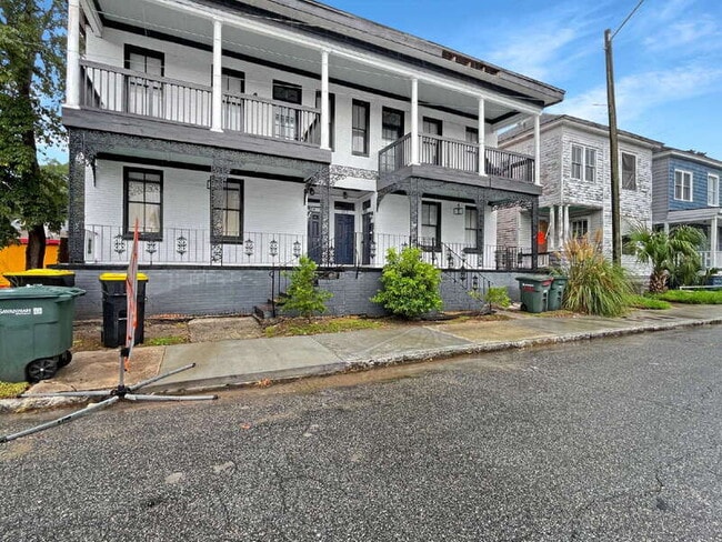 Building Photo - 316 W 42nd St