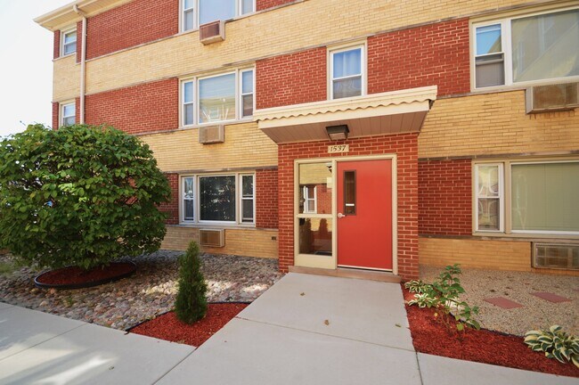 Building Photo - 1537 Harlem Ave