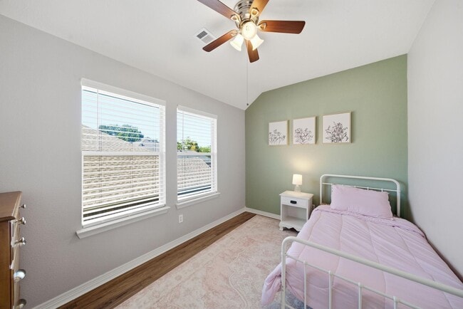 Foto del edificio - 9207 Hidden Ct