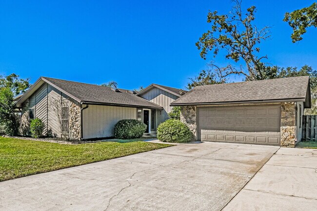 Foto del edificio - 810 Hardwood St