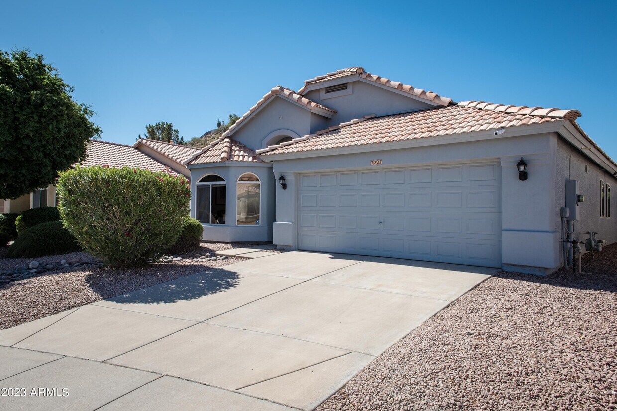 Primary Photo - 2227 E Escuda Rd