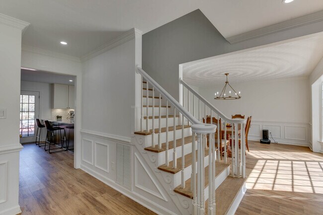 Foto del edificio - 3408 Montgomery Pl