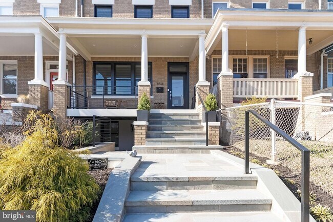 Foto del edificio - 4514 15th St NW