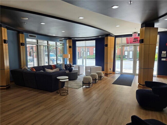 Foto del edificio - 390 17th St NW