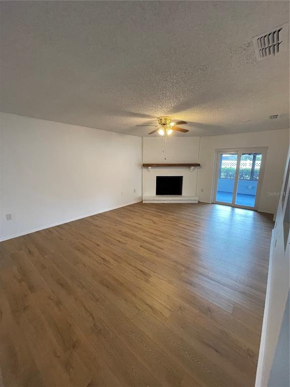 Foto del edificio - 895 Copperleaf Ln