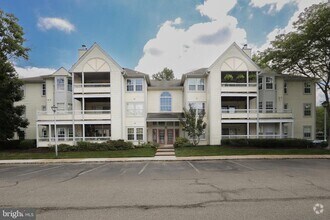 Building Photo - 115 Cascade Ct