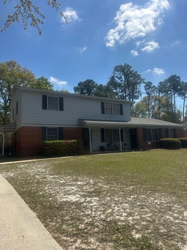 Building Photo - 701 Montclair Dr