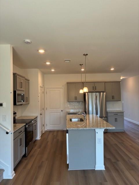 Foto del edificio - 328 Mountain Blvd S