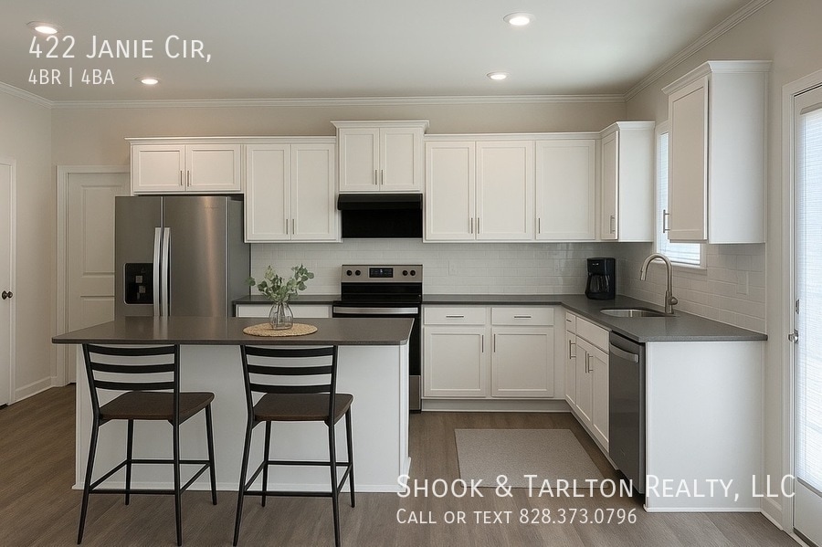 Photo - 422 Janie Cir,-