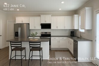 Building Photo - 422 Janie Lp