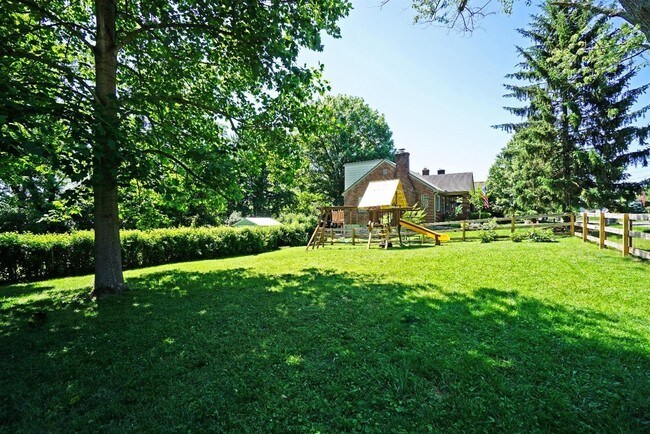 Building Photo - 7401 Euclid Ave
