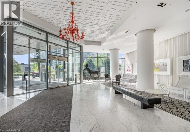 Building Photo - 90 Park Lawn Rd