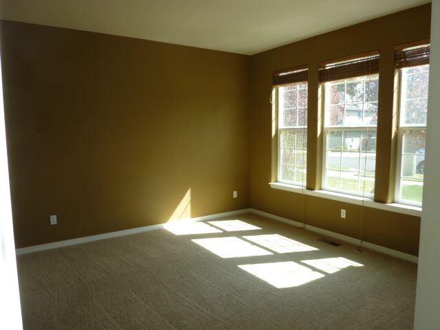 Building Photo - 60951 Snowberry Pl