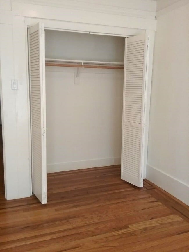 Closet 1 - 1658 Washington St