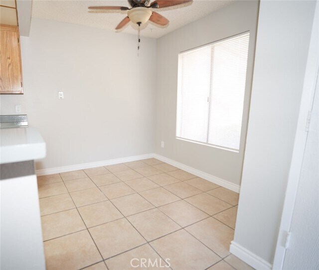 Foto del edificio - 1585 Border Ave