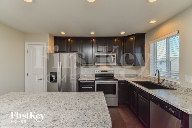 Building Photo - 10913 Nolin Dr