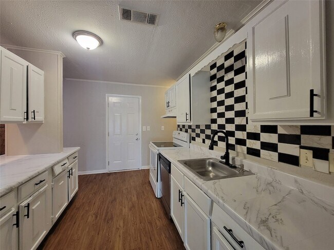 Foto del edificio - 1552 Cheyenne Rd