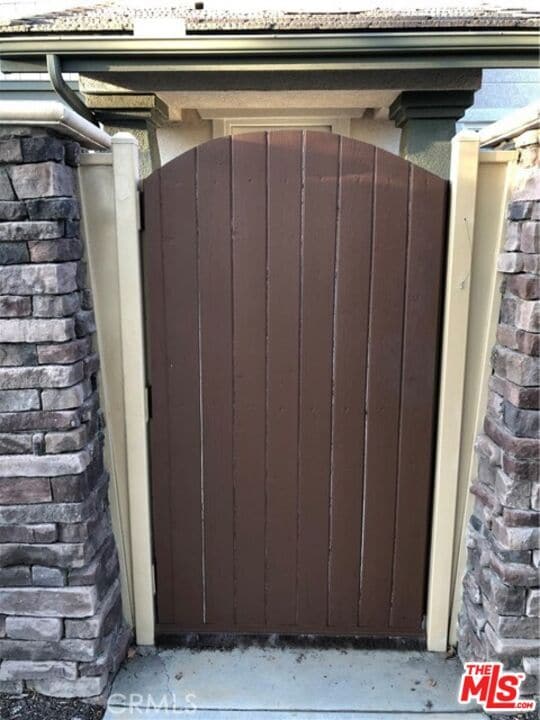 Foto del edificio - 9497 Jack Rabbit Dr